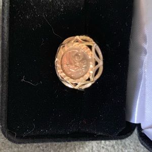 Gold coin ring size 6-7
